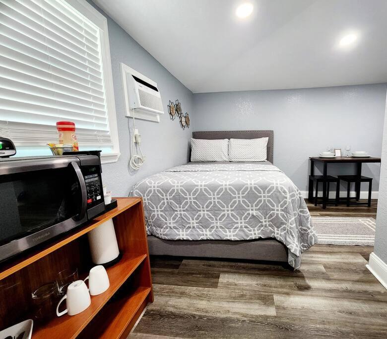 Petite! Apartment *